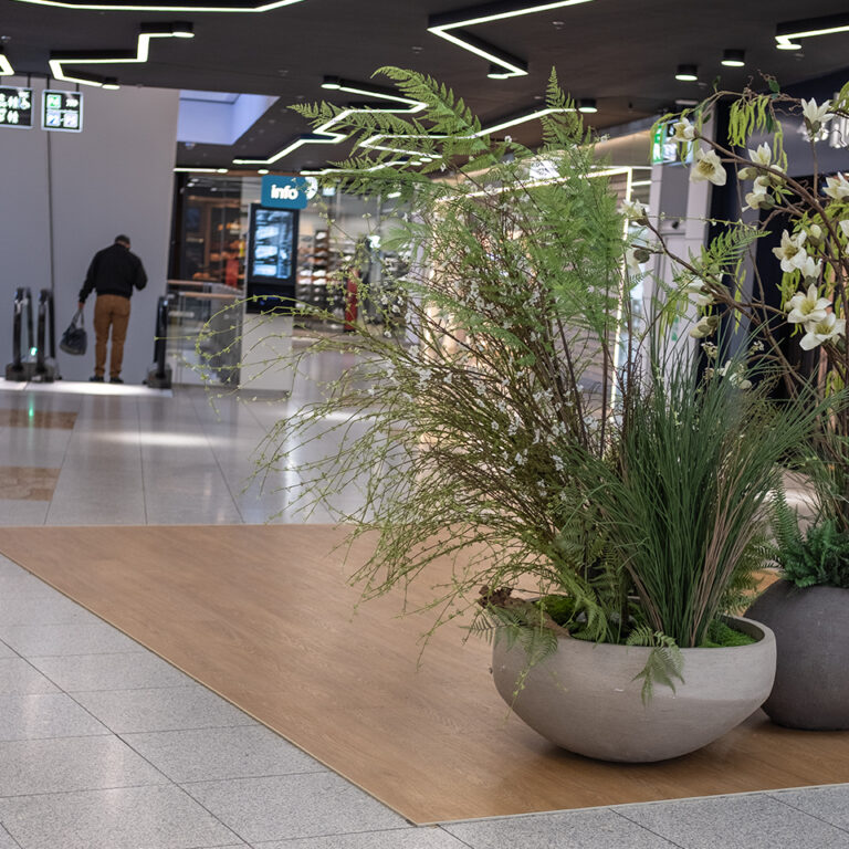 Eventfläche im LAGO Shoppingcenter vor der Kundeninformation