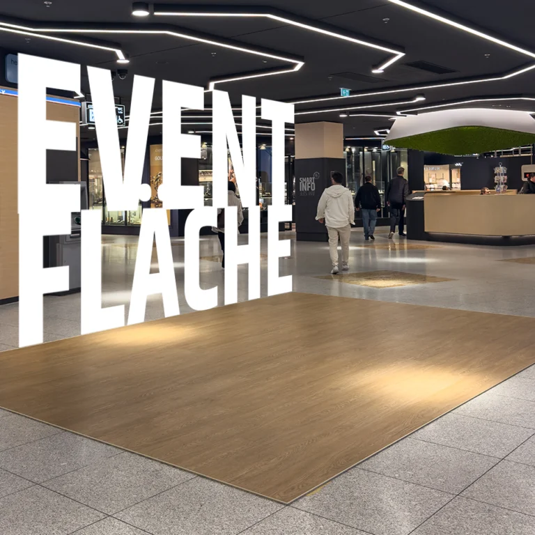 Eventfläche im LAGO Shoppingcenter vor der Kundeninformation