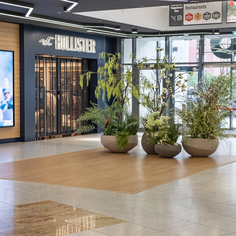 Eventfläche im LAGO Shoppingcenter vor der Kundeninformation